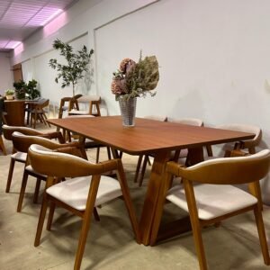 mesa diamante. com 8 cadeiras tais poltrona